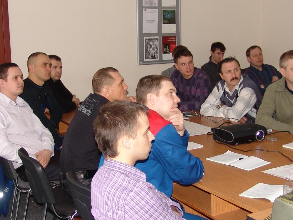 Группа 2 сотрудников ОС