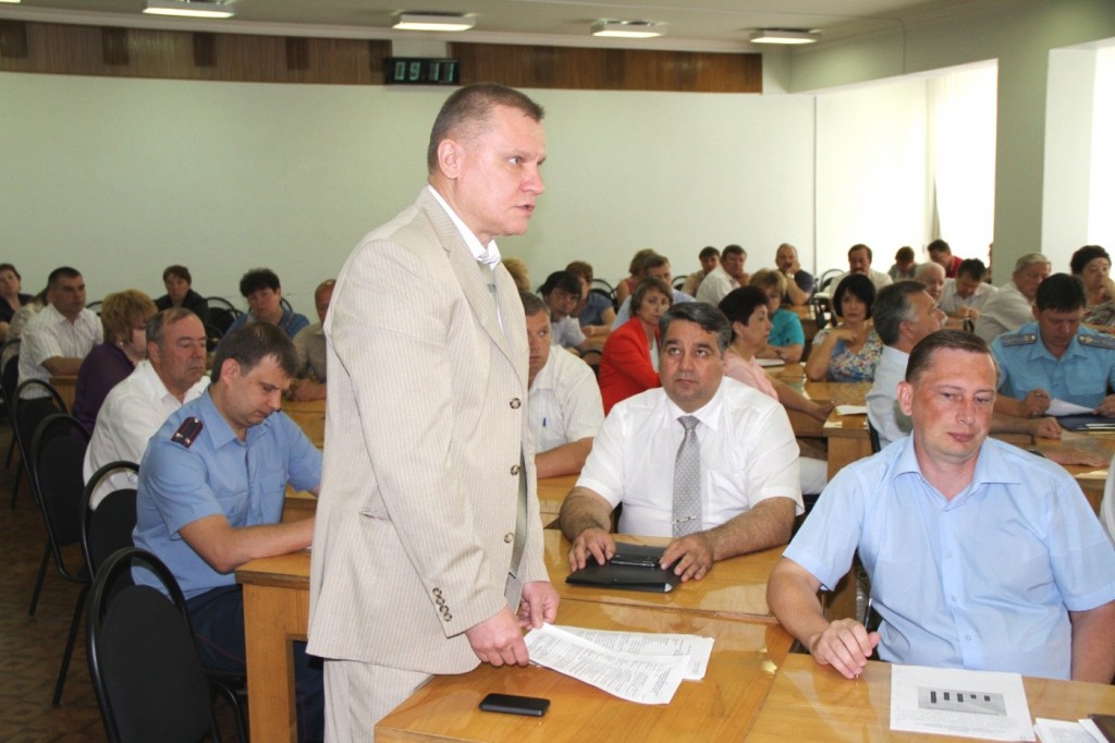 Данилов АЮ докладывает о состоянии дороги на дачах Пески