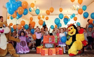 Передача уникальных книг стала праздником для детворы