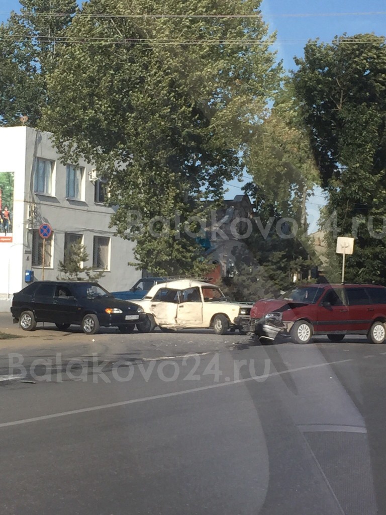 ДТП_коммунисическая_вольская