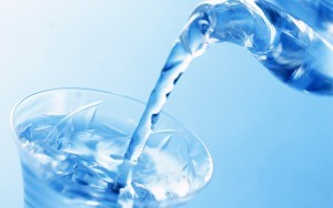 вода