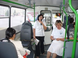 читающий троллейбус_сентябрь_2015