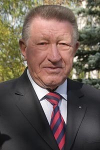 Лев Селезнев