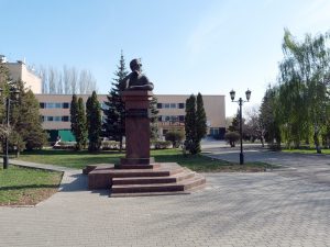 памяиник лебедева