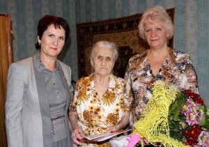 ЛВ Одинцова с МО Курышевой и её родственницей Людмилой