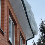 Саратовские ученые создали устройство для удаления снега и наледи с крыш