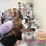 Исследовали микроскоп, испытали 3D принтер, поработали с роботами… Школьники летнего лагеря  “Солнышко” посетили кванториум