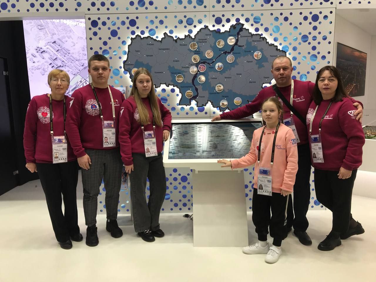 Сгту наталья юрьевна. Фоксфорд университет. Сдаем егэ на вднх. Сдаем егэ на вднх. Экзамен егэ.