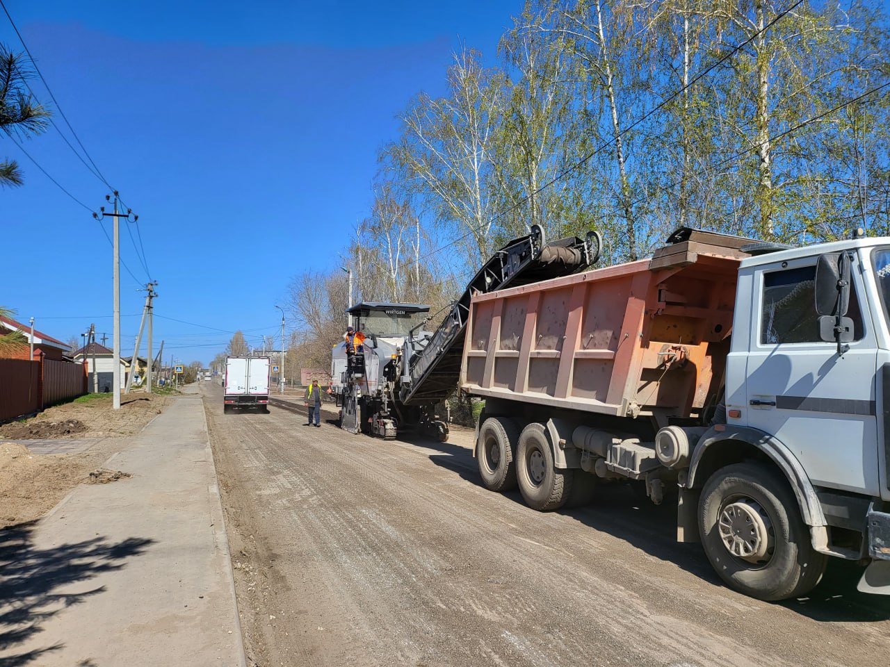 В Балакове продолжается текущий ремонт дорог | 25.04.2024 | Балаково -  БезФормата