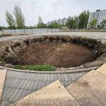В балаковском парке «Центральный» строители подготовили котлован под плоский фонтан