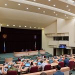 На заседании Саратовской областной думы депутаты поддержали ряд инициатив правительства по расширению мер поддержки для многодетных семей