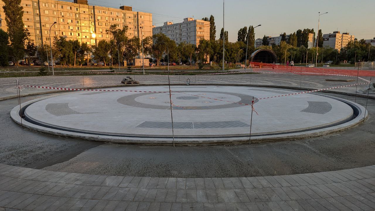 В парке «Центральный» завершается строительство фонтана. Сергей Барулин  приглашает балаковцев к диалогу по режиму работы объекта - Балаково 24 -  информационный портал города Балаково