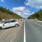 Вчера в Хвалынском районе водитель автомобиля Лада Гранта съехала с дороги и опрокинула машину, получив травмы