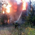 Вчера в Балакове вновь горели ветхие расселенные дома на Проезде строителей – и не только они
