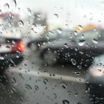 В связи с ухудшением погодных условий инспекторы ГИБДД просят водителей быть предельно осторожными на дорогах