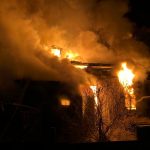 Вчера в селе Малая Быковка Балаковского района горела баня. Пожар тушили 11 огнеборцев