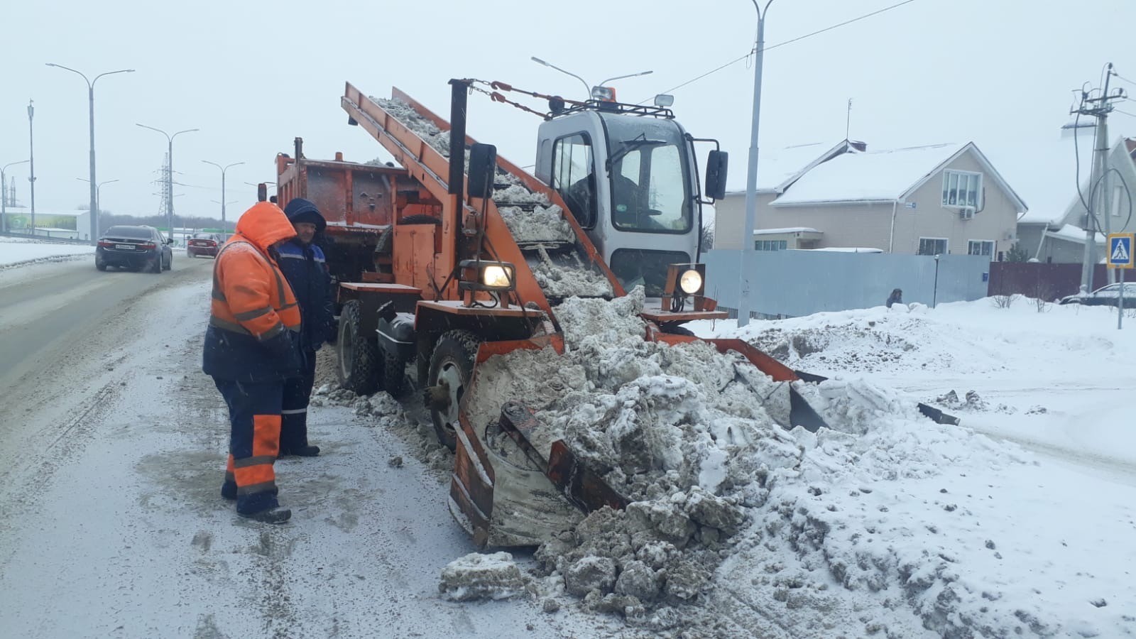 Снег в Балакове убирают и вывозят ежедневно | 05.01.2022 | Балаково -  БезФормата