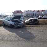 Сегодня утром в поселке Алексеевка Хвалынского района столкнулись два автомобиля. Есть пострадавшие