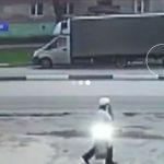 В городе Балаково 54-летний мужчина ограбил иногороднего водителя